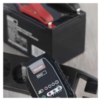 Nabíječka autobaterií 6/12V 0,8A EMOS N1015, desulfatace vybité baterie